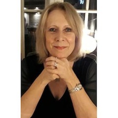 Dr Elizabeth  Drayson