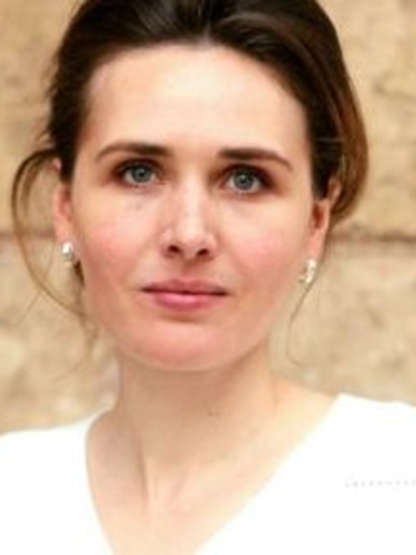 Dr Melina  Mandelbaum