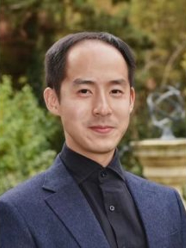  Ruoshi Zhang