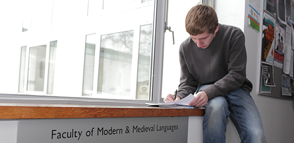 Faculty of Modern and Medieval Languages Faculty of Modern and Medieval Languages
